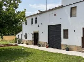 Catalan Farmhouse - Pool, BBQ Terrace, Sleeps 14
