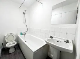 Cozy 2BR Flat - East Croydon