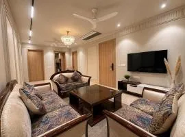 White Moon Apartments