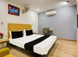 Hotel O Near Anand Vihar Metro Station