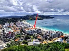 Prédio Frente ao Mar, Pé na Areia, 2 Quartos, Garagem, TV a Cabo, Netflix, Amazon prime, Disney Chanel, Roupa de Cama e Toalhas, AP Lateral