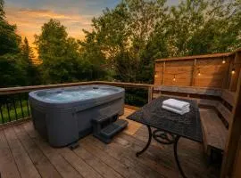 Shack Cozy with Spa near Massif Charlevoix & MSA