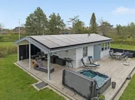 2 Bedroom Gorgeous Home In Hadsund