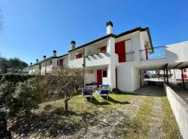 Terraced house with garden and pool