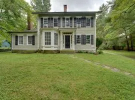 Spacious Family Home in Weston: Yard + Patio