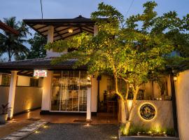 Skyline & bitcoin coffee lodge, hotel sa Kalutara