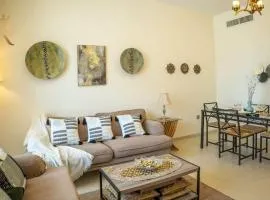 Chic 2BR Oasis - Modern Cozy Luxe Escape