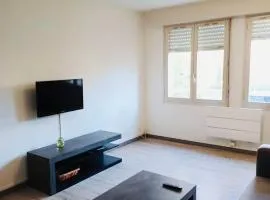 Large studio near CNAC
