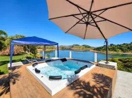Getaway at the Dam with Jacuzzi, Fire Pit and Starlink