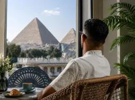 Pyramids & GEM View Luxury Stay with Hot Tub
