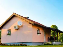 Викендица Братунац
