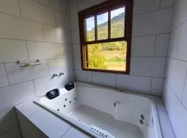 Casa com Hidro, pátio cercado e acesso ao Rio