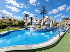 Charming Upper Bungalow with Terrace and Communal Pool in Torrevieja