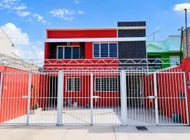 Casa de lujo con cine privado a 3 min del centro