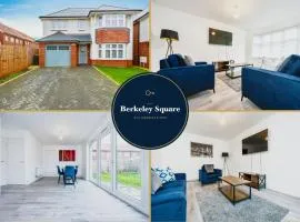 Spacious Luton 4BR Villa Sleeps 8 Free Parking