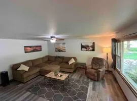 Updated ranch close to Lambeau, Resch, & Titletown