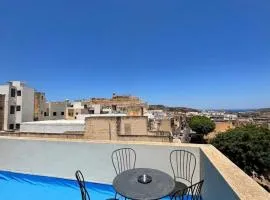 Heart of Victoria Studio, Big Terrace with Citadel view and Gozo panorama