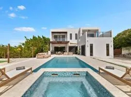 Sea Star Villa - 5 mins to Long Bay Beach