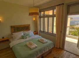 1901 CLOCK TOWER ROOM Spacious, Bright, and Comfortable with Unobstructed Ocea