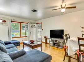 4 Mi to Sabine River! Extended Escape w/ Yard