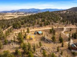 Mountain Retreat on 3 Acres with Stunning Views