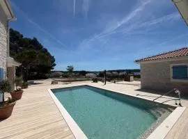 Family friendly house with a swimming pool Verunic, Dugi otok - 27814