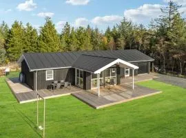 4 Bedroom Awesome Home In Blokhus