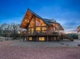 Copper Rock Ridge- Luxury, Pool Table, Hot Tub between Zion and Bryce