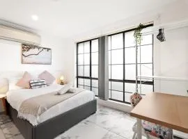 Cozy Double Room in Glenfield - Centrally Located - Shared Bathroom and Amenities