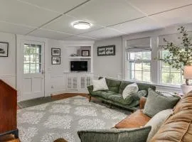 Serene Coastal Getaway: 2 Mi to Newport & Beaches
