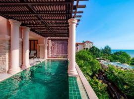 Centara Grand Beach Resort Phuket – hotel w mieście Karon Beach