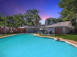 Best of Desoto 5BR 2BA with Pool Hot Tub Patio