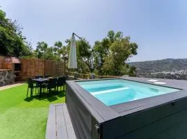 Vivelorural casa Priya, pool and views