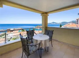 BMV room with west island view