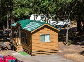 Russian River Camping Resort Cottage 7, alquiler temporario en Cloverdale