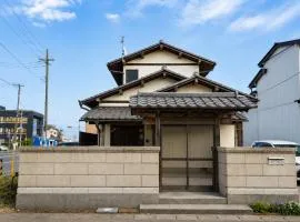 Guest House Nakaminami Entire House for 8 guest near Hitachi Seaside Park and Nakaminato Fish Market with 4 Parking