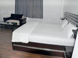 Hotel Shanti Grand Deluxe