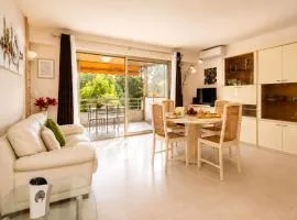 Le Volta 1-bedroom apartment with AC