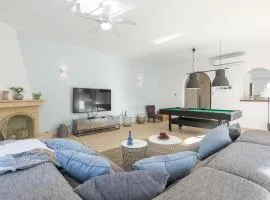 Located in a stunning area with scenic views !