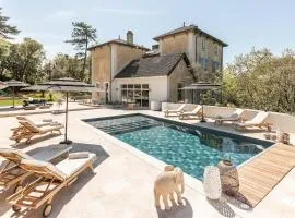 Villa Hugon piscine chauffée surplombant l'Ardèche