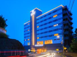 Livemax Resort Mihara Onsen Seafront, hotel v mestu Mihara