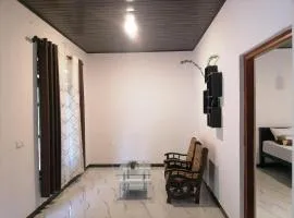 Serene Stay, Arugambay
