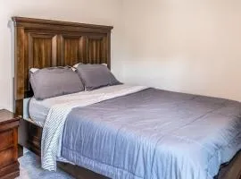 Woodridge - Private Rooms in Shared Home