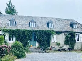 Venez Dormir chez Nous Dans Les BaRoNNieS ! Dans notre Caravane CARavelaiR 1979 ou Notre ChamBre !
