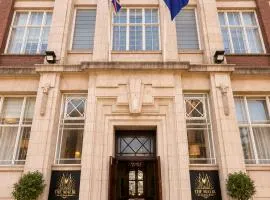 The Malik - An Art Deco Hotel