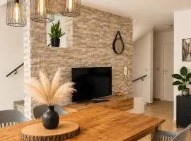 AMAO-Curry - Spacious Apartment - 7 Guests - City Center