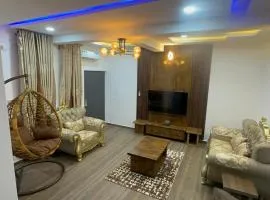 Stylish 3 Bedroom Apartment in Enugu with Fast WiFi, A C, power