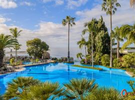 Pestana Carlton Madeira Ocean Resort Hotel, hôtel à Funchal