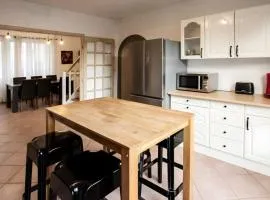 L'Hermitage jardin billard et wifi haut debit