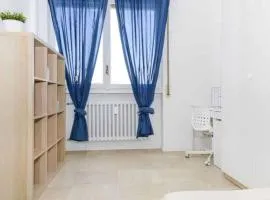Cozy Economy Room In The City Center
